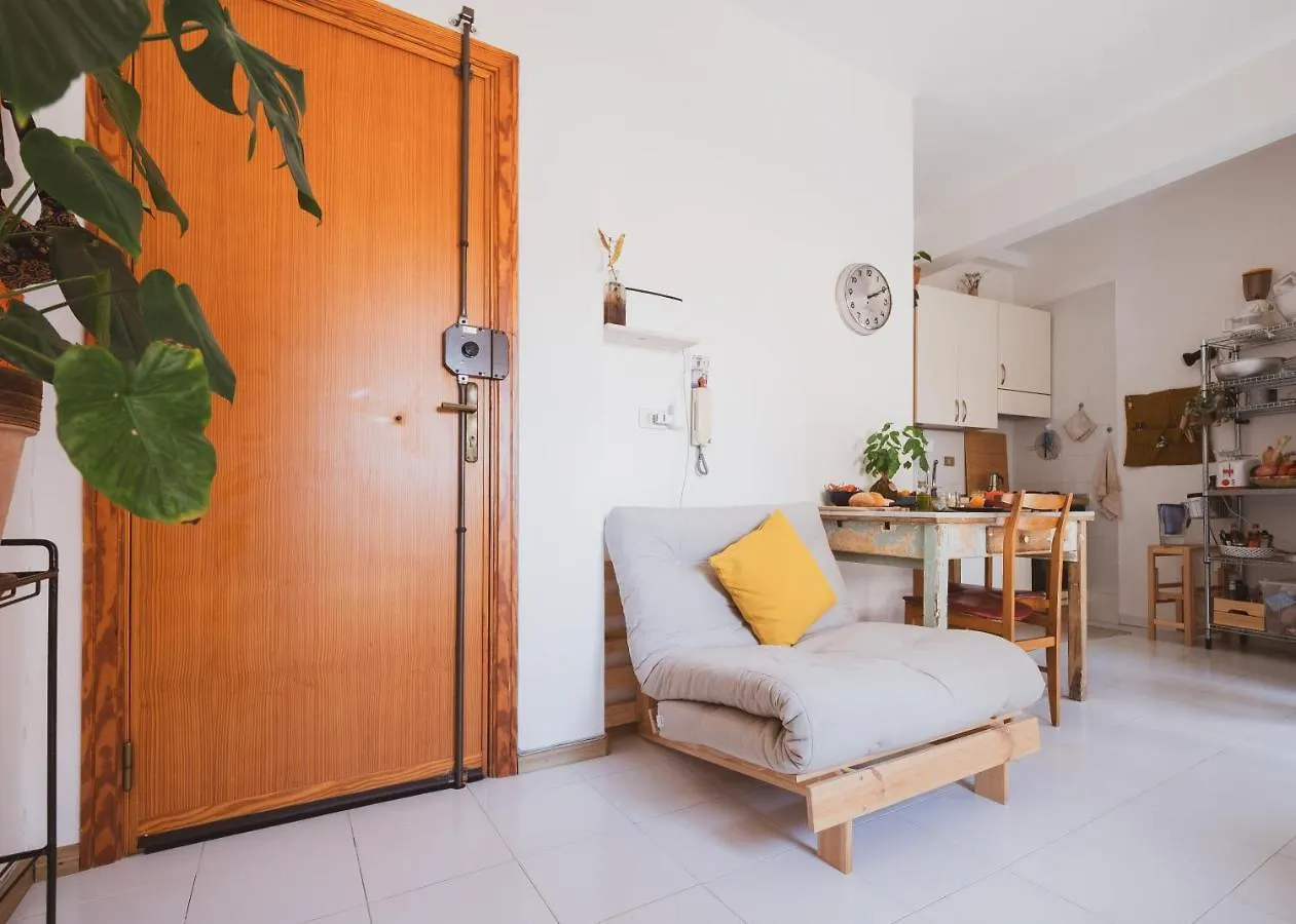 Love Tree Apartment Cagliari Italy