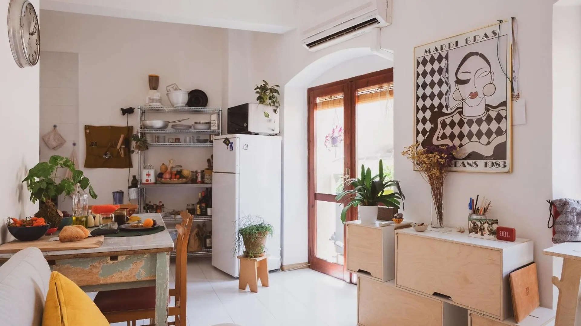 Love Tree Apartment Cagliari Italy